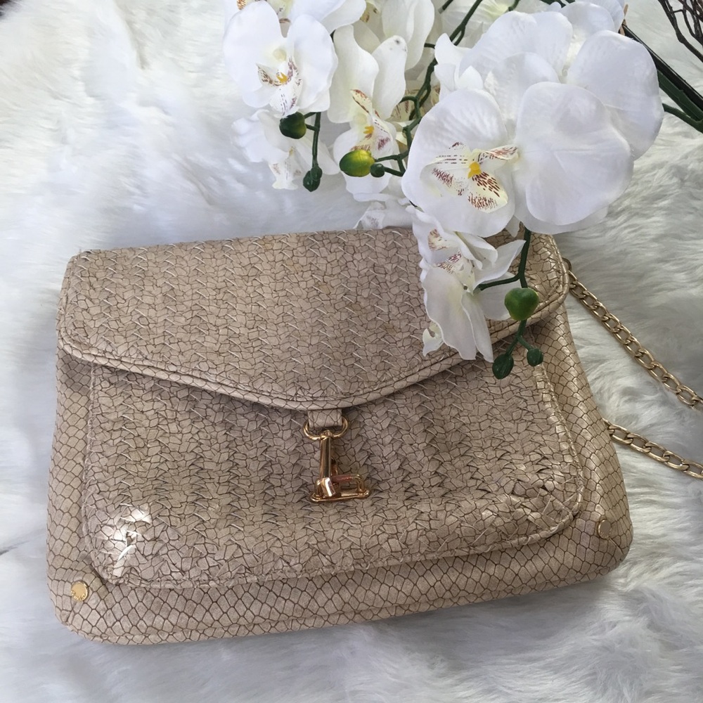 Deux Lux Large Clutch W/ Chain - Picture 1 of 7